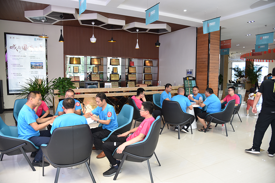 “金明寓·世紀花園”杯誰是“摜”軍 撲克大賽圓滿落幕